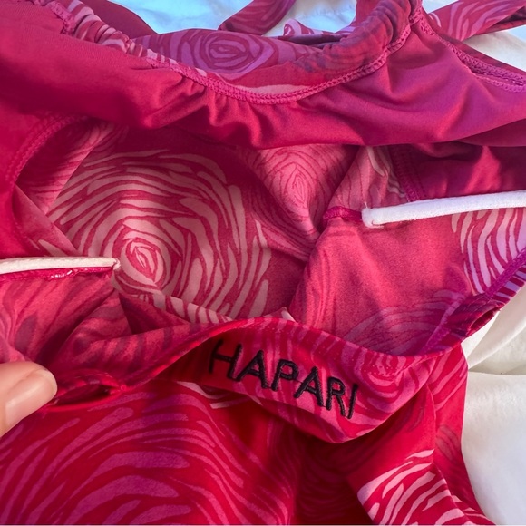 Hapari Sangre Scoop Tankini top SPF+50 - Picture 9 of 10